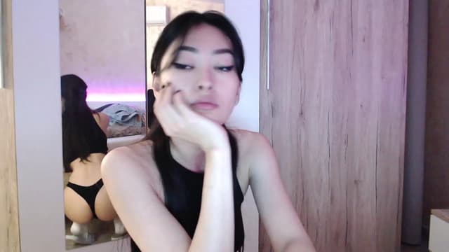 Gallery image thumbnail from Vikki's myfreecams stream on, 11/16/2023, 01:39 image 14 of 20