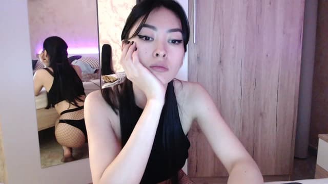 Gallery image thumbnail from Vikki's myfreecams stream on, 11/16/2023, 03:27 image 5 of 20