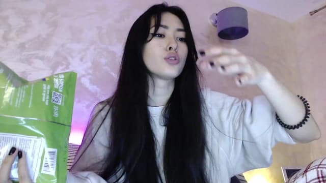 Gallery image thumbnail from Vikki's myfreecams stream on, 11/25/2023, 01:03 image 6 of 20