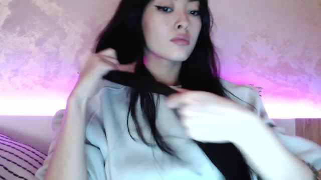 Gallery image thumbnail from Vikki's myfreecams stream on, 11/25/2023, 01:03 image 18 of 20