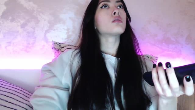 Gallery image thumbnail from Vikki's myfreecams stream on, 11/25/2023, 01:03 image 19 of 20