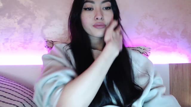 Gallery image thumbnail from Vikki's myfreecams stream on, 11/25/2023, 01:09 image 16 of 20