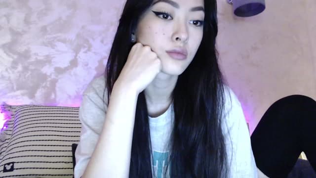 Gallery image thumbnail from Vikki's myfreecams stream on, 11/26/2023, 01:19 image 10 of 20