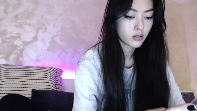 Gallery image thumbnail from Vikki's myfreecams stream on, 11/26/2023, 01:19 image 5 of 20