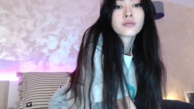 Gallery image thumbnail from Vikki's myfreecams stream on, 11/26/2023, 01:19 image 18 of 20