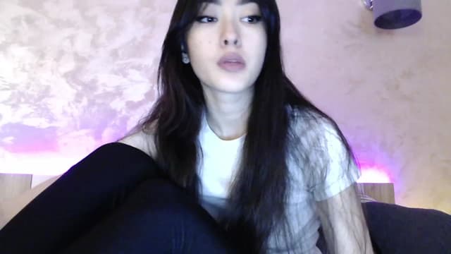 Gallery image thumbnail from Vikki's myfreecams stream on, 11/27/2023, 24:02 image 6 of 20