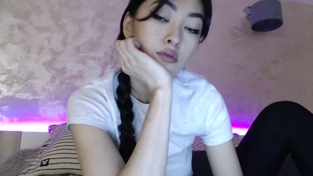 Gallery image thumbnail from Vikki's myfreecams stream on, 11/27/2023, 24:02 image 4 of 20