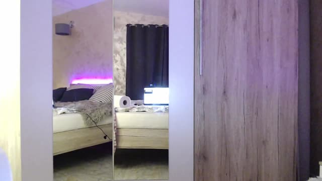Gallery image thumbnail from Vikki's myfreecams stream on, 11/27/2023, 02:32 image 13 of 20