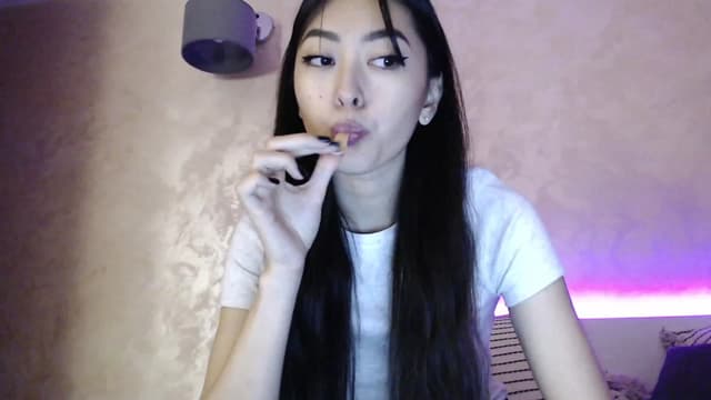 Gallery image thumbnail from Vikki's myfreecams stream on, 11/27/2023, 02:32 image 10 of 20