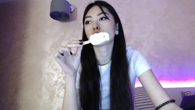 Gallery image thumbnail from Vikki's myfreecams stream on, 11/27/2023, 02:32 image 9 of 20