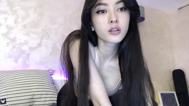 Gallery image thumbnail from Vikki's myfreecams stream on, 11/29/2023, 24:40 image 14 of 20