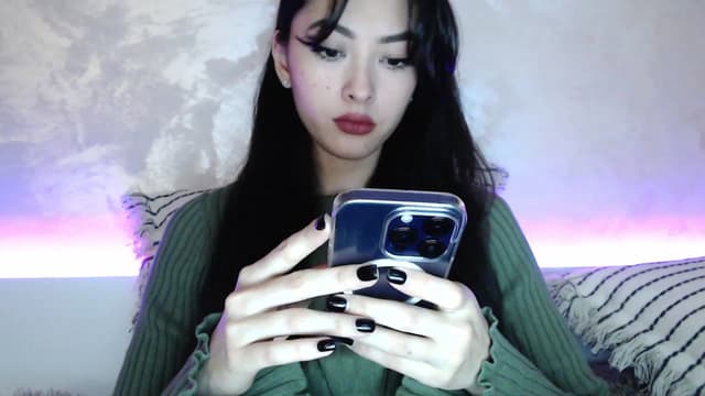 Gallery image thumbnail from Vikki's myfreecams stream on, 12/09/2023, 24:20 image 8 of 20
