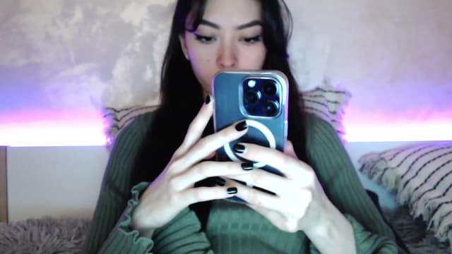 Gallery image thumbnail from Vikki's myfreecams stream on, 12/09/2023, 02:06 image 5 of 20