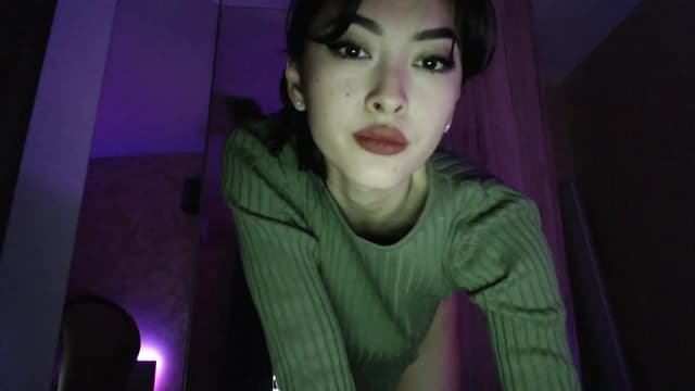 Gallery image thumbnail from Vikki's myfreecams stream on, 12/09/2023, 02:06 image 15 of 20