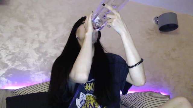 Gallery image thumbnail from Vikki's myfreecams stream on, 12/09/2023, 23:48 image 8 of 20
