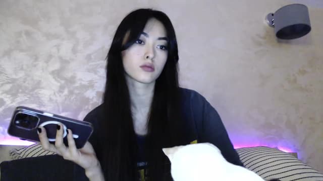 Gallery image thumbnail from Vikki's myfreecams stream on, 12/10/2023, 24:01 image 15 of 20