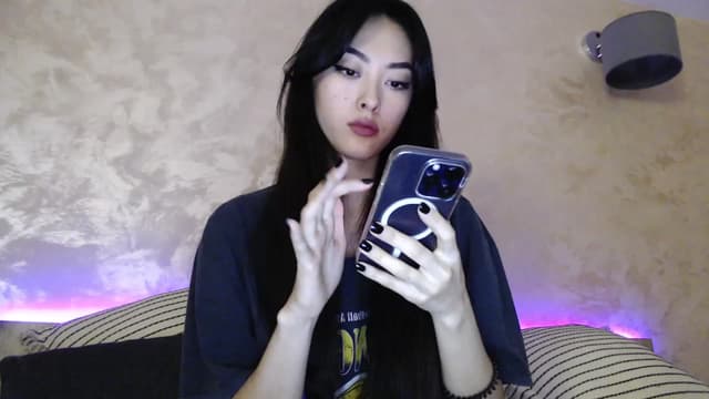 Gallery image thumbnail from Vikki's myfreecams stream on, 12/10/2023, 24:01 image 18 of 20