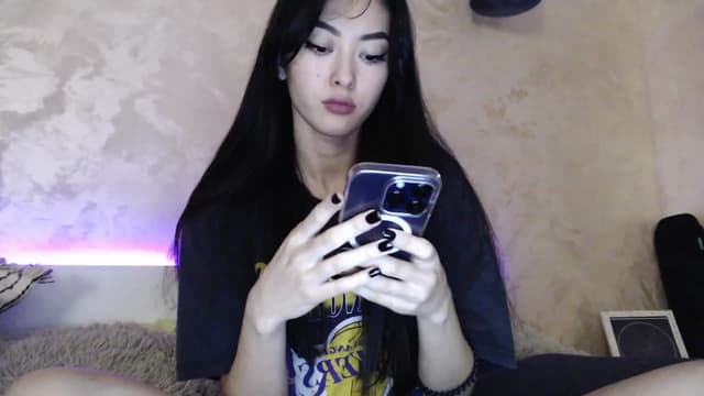 Gallery image thumbnail from Vikki's myfreecams stream on, 12/10/2023, 01:31 image 4 of 20