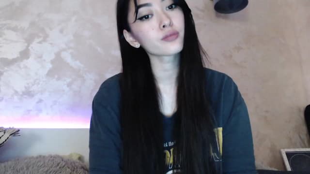 Gallery image thumbnail from Vikki's myfreecams stream on, 12/10/2023, 01:31 image 15 of 20