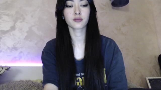 Gallery image thumbnail from Vikki's myfreecams stream on, 12/10/2023, 01:31 image 6 of 20