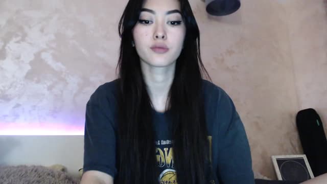Gallery image thumbnail from Vikki's myfreecams stream on, 12/10/2023, 01:51 image 20 of 20