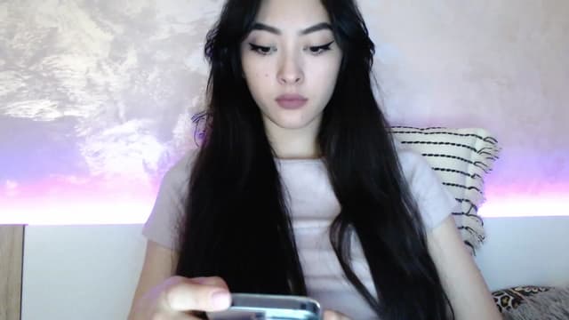 Gallery image thumbnail from Vikki's myfreecams stream on, 12/13/2023, 24:00 image 17 of 20