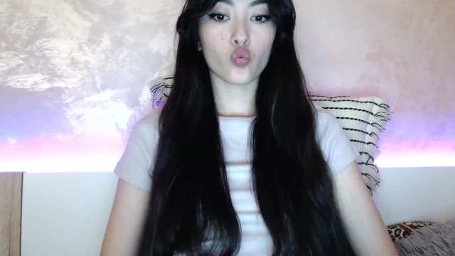 Gallery image thumbnail from Vikki's myfreecams stream on, 12/13/2023, 24:00 image 16 of 20