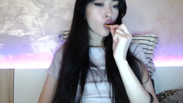 Gallery image thumbnail from Vikki's myfreecams stream on, 12/13/2023, 24:00 image 9 of 20