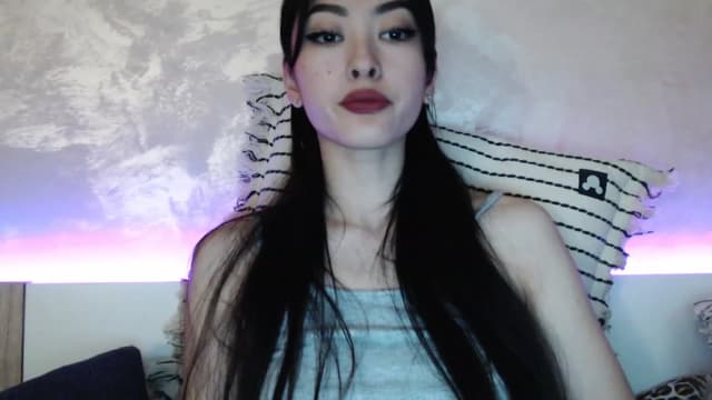 Gallery image thumbnail from Vikki's myfreecams stream on, 12/15/2023, 02:28 image 4 of 20