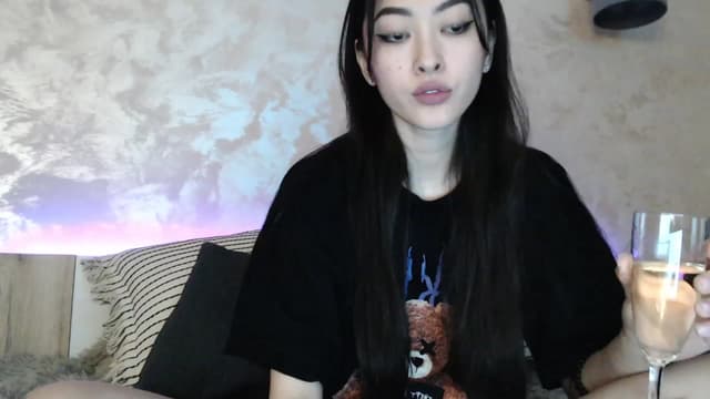 Gallery image thumbnail from Vikki's myfreecams stream on, 12/16/2023, 01:14 image 8 of 20