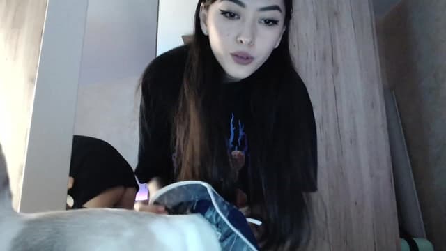 Gallery image thumbnail from Vikki's myfreecams stream on, 12/16/2023, 01:14 image 12 of 20