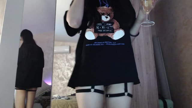 Gallery image thumbnail from Vikki's myfreecams stream on, 12/16/2023, 01:14 image 10 of 20