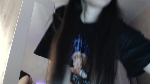 Gallery image thumbnail from Vikki's myfreecams stream on, 12/16/2023, 01:14 image 11 of 20
