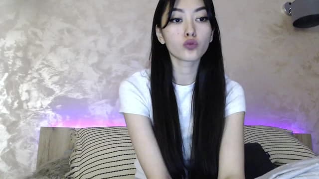 Gallery image thumbnail from Vikki's myfreecams stream on, 12/27/2023, 24:01 image 5 of 20