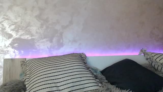 Gallery image thumbnail from Vikki's myfreecams stream on, 12/27/2023, 02:25 image 9 of 20