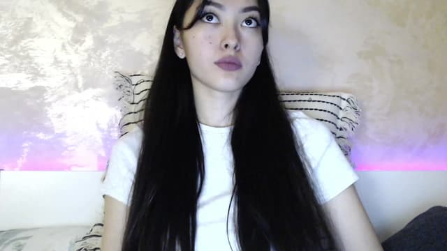 Gallery image thumbnail from Vikki's myfreecams stream on, 12/27/2023, 02:25 image 17 of 20