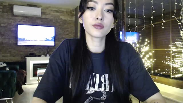 Gallery image thumbnail from Vikki's myfreecams stream on, 01/10/2024, 23:32 image 14 of 20