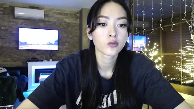 Gallery image thumbnail from Vikki's myfreecams stream on, 01/10/2024, 23:32 image 8 of 20