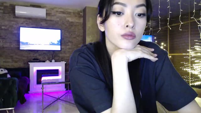 Gallery image thumbnail from Vikki's myfreecams stream on, 01/10/2024, 23:32 image 20 of 20