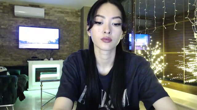 Gallery image thumbnail from Vikki's myfreecams stream on, 01/10/2024, 23:32 image 12 of 20