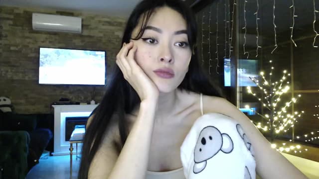 Gallery image thumbnail from Vikki's myfreecams stream on, 01/16/2024, 01:07 image 14 of 20