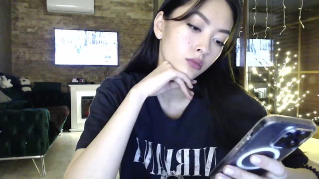 Gallery image thumbnail from Vikki's myfreecams stream on, 01/17/2024, 24:02 image 13 of 20