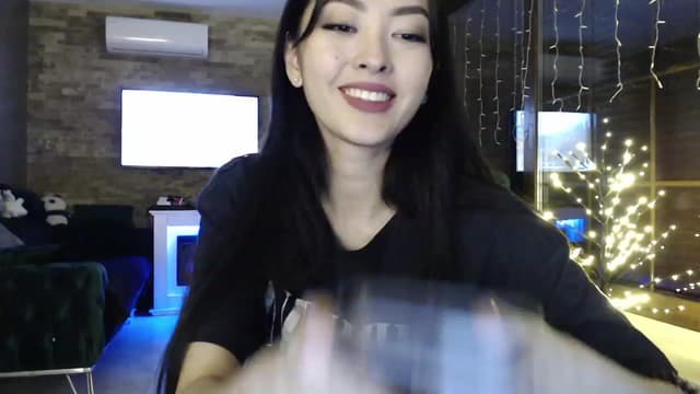 Gallery image thumbnail from Vikki's myfreecams stream on, 01/17/2024, 24:02 image 18 of 20
