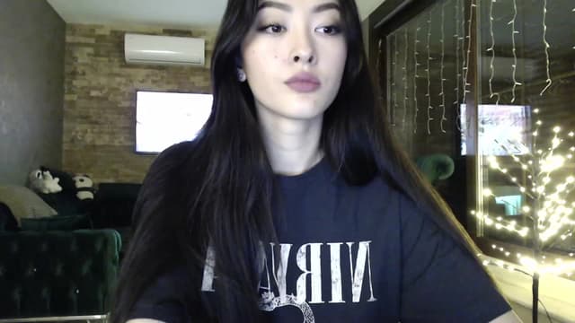 Gallery image thumbnail from Vikki's myfreecams stream on, 01/17/2024, 24:02 image 3 of 20