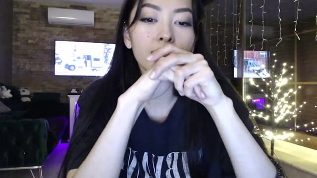 Gallery image thumbnail from Vikki's myfreecams stream on, 01/17/2024, 24:02 image 16 of 20