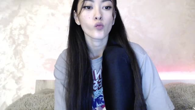 Gallery image thumbnail from Vikki's myfreecams stream on, 01/29/2024, 22:51 image 16 of 20