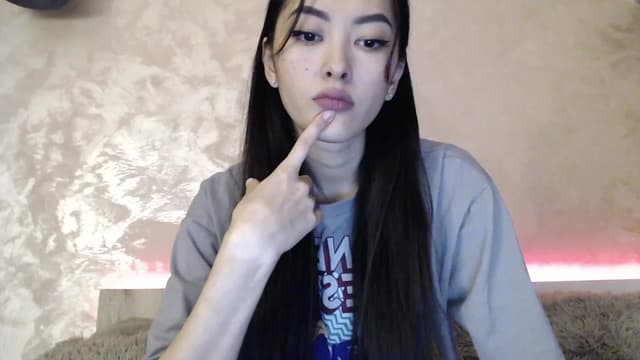 Gallery image thumbnail from Vikki's myfreecams stream on, 01/29/2024, 22:51 image 3 of 20