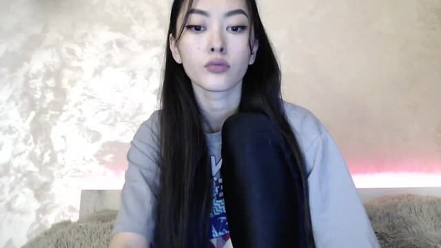 Gallery image thumbnail from Vikki's myfreecams stream on, 01/29/2024, 22:51 image 11 of 20