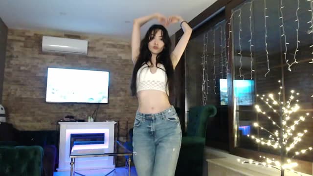 Gallery image thumbnail from Vikki's myfreecams stream on, 01/31/2024, 24:01 image 14 of 20