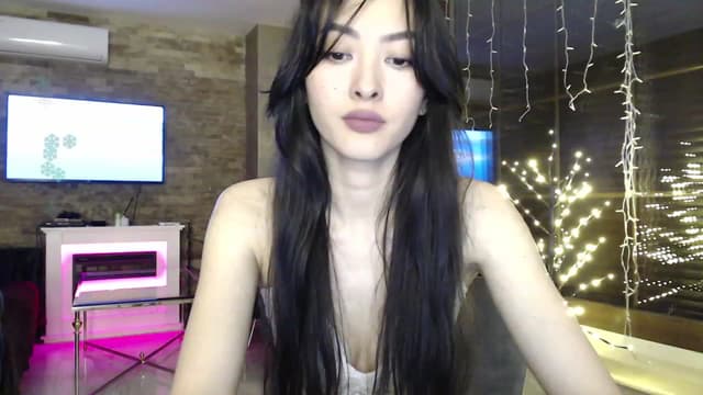 Gallery image thumbnail from Vikki's myfreecams stream on, 01/31/2024, 24:36 image 6 of 20